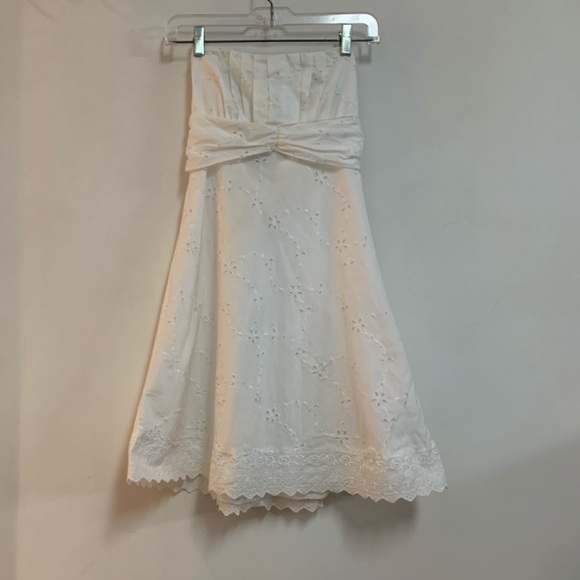 GUESS belted Sleeveless Eyelet Dress - Picture 2 of 11